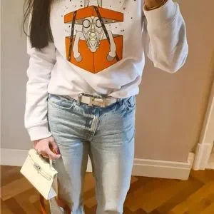 【Hermes】Boite Surprise スウェットシャツ m_65b265c8f644e5eed15b16ad.jpg